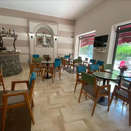 Primavera Hotel