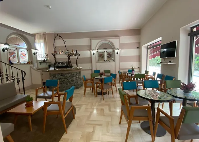 Primavera לבנטו